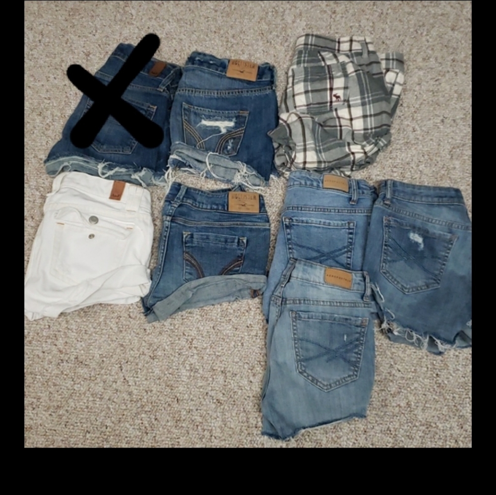 6 pairs of shorts and 1 skirt!